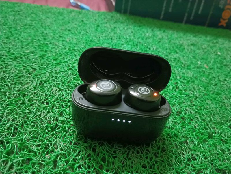 Noise Shots Ergo Truly Wireless Earbuds