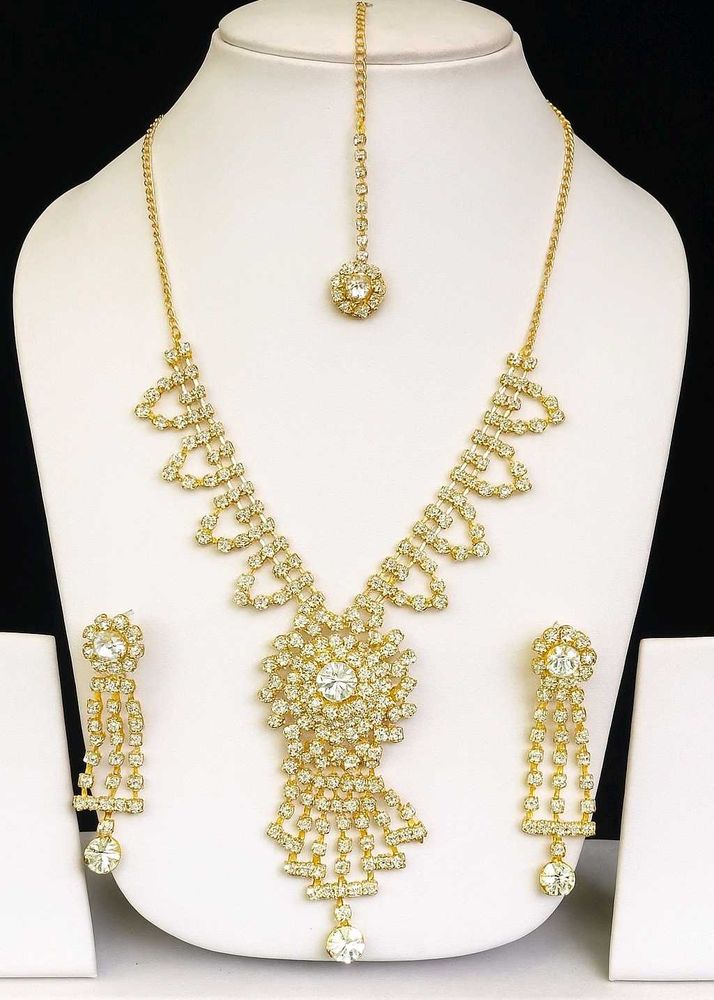 OFFER PRICE🎊 Gold-Tone Rhinestone Necklace Set