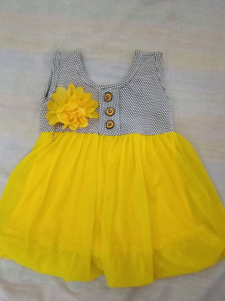 Yellow Dress For Girls Between 1-2years