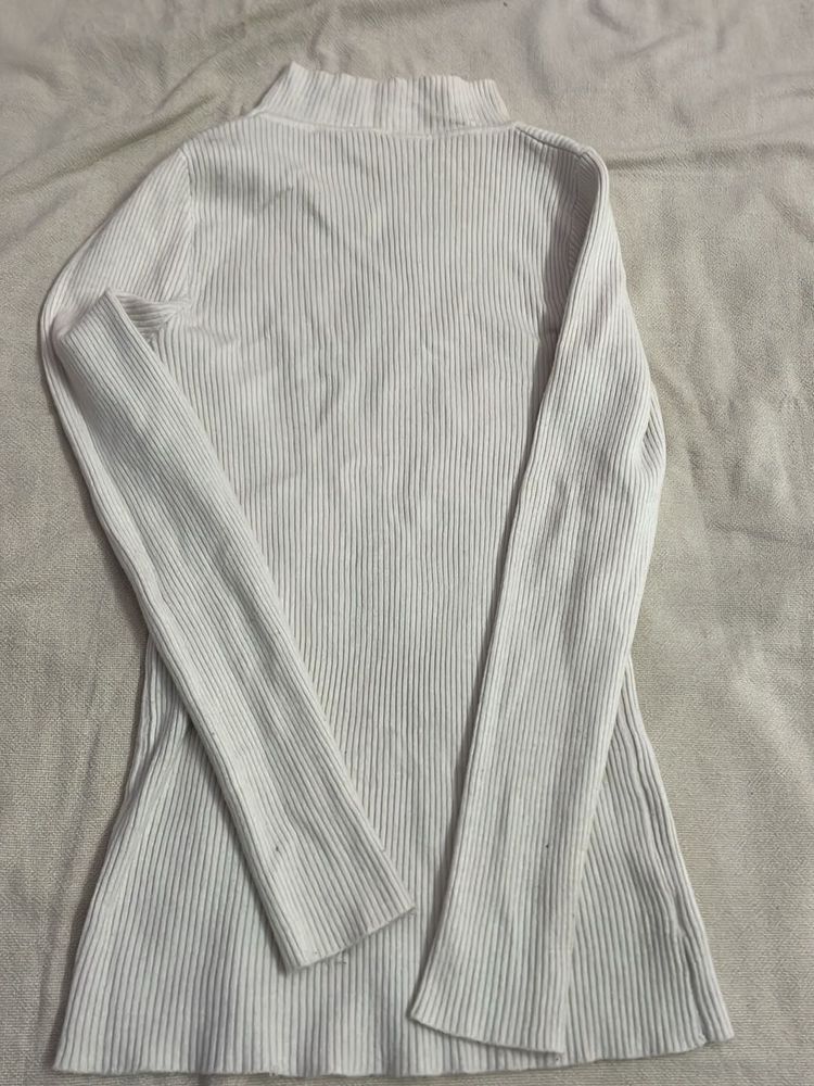 Ribbed Mock Neck Top