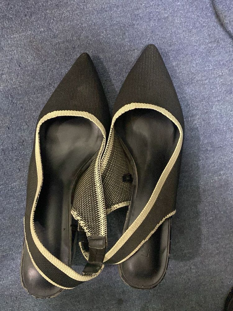 Black Slingback Pointed Toe Flats
