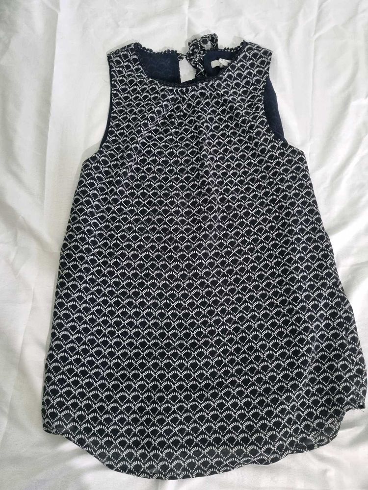 H&amp;M Seashell Top