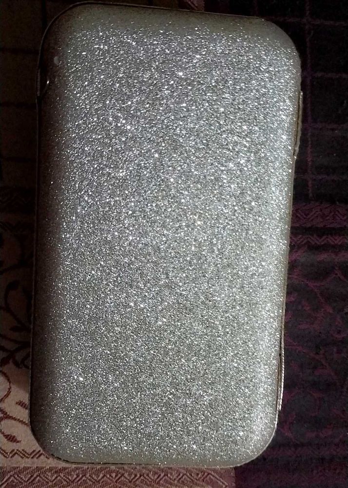 Women Golden Hand Clutch