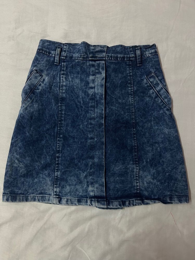 denim short skirt