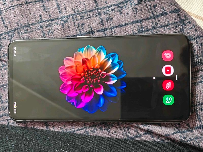 Oppo Reno 2z Pop Up Camera Display Changed OLED