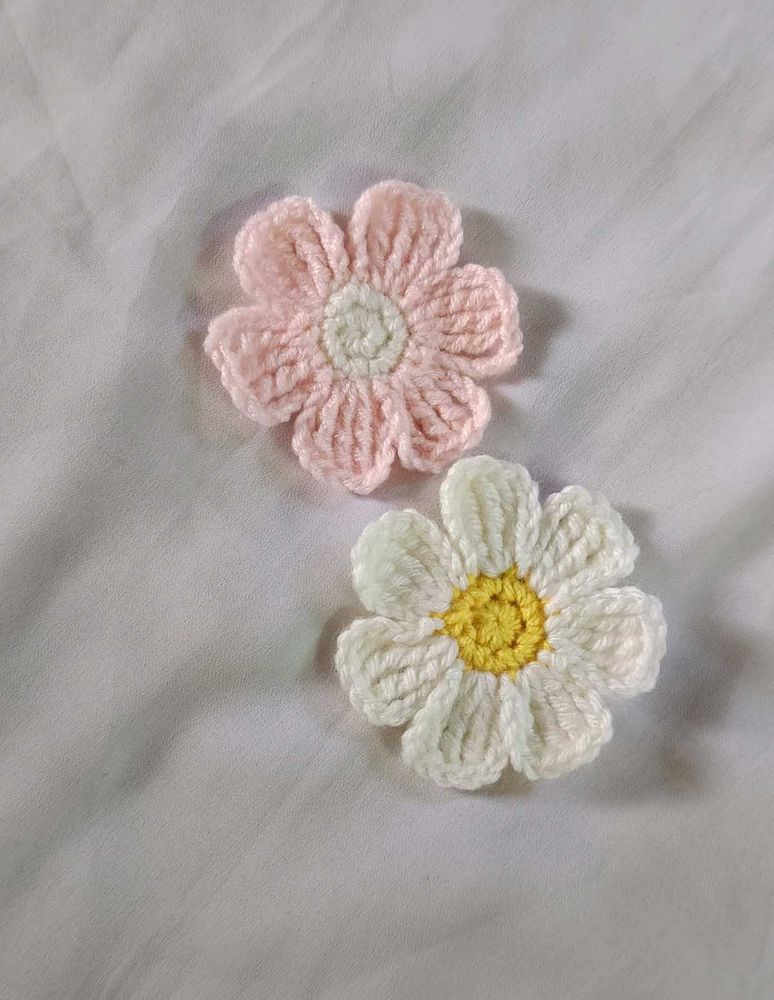 Crochet Flower Appliques - Pink &amp; White