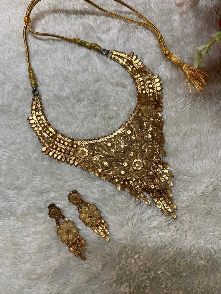 Artificial Gold Necklace and Earring Set