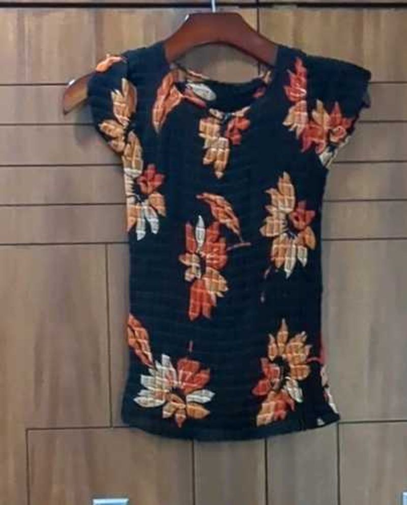 Set Of Two Shorts N Top