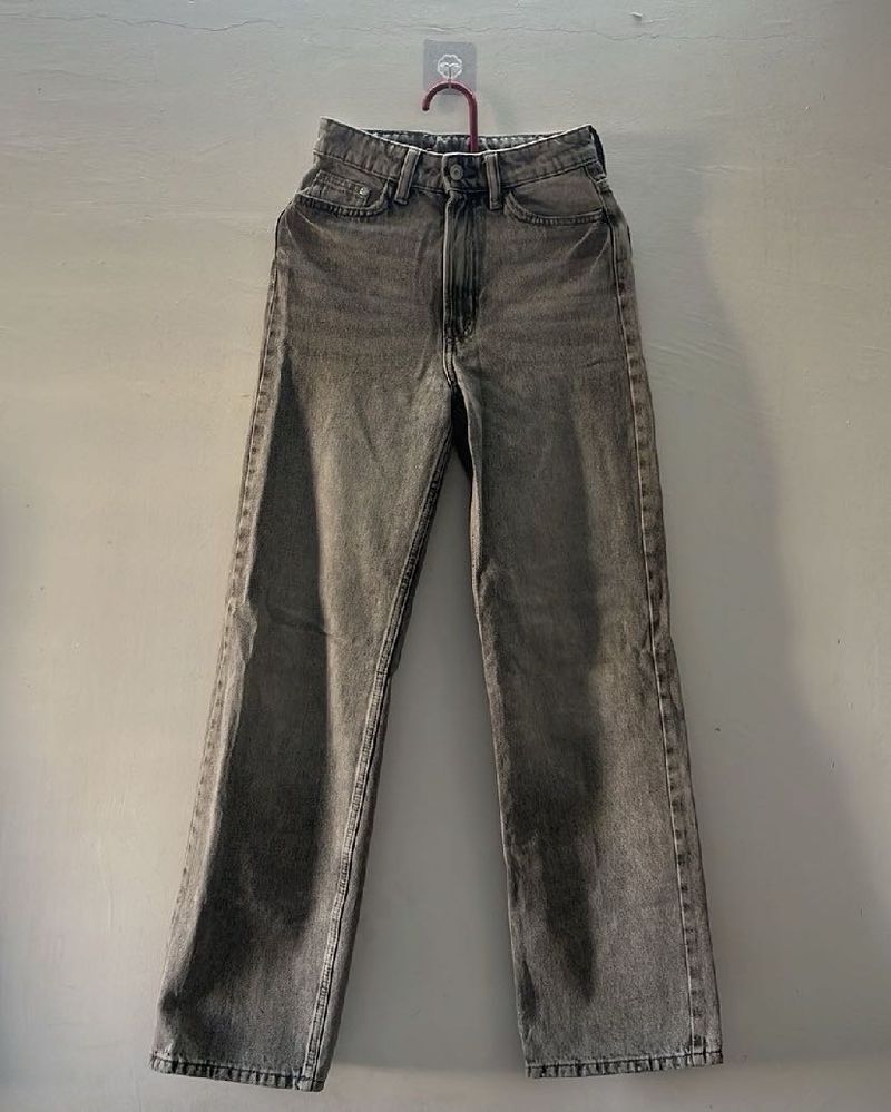 H&amp;M Straight Leg Jeans