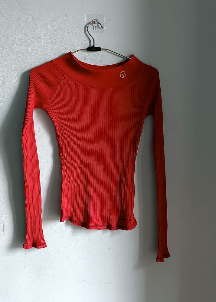 🇷🇺 Red Fitted Sweater