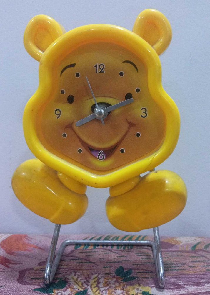 Vintage Winnie the Pooh Clock