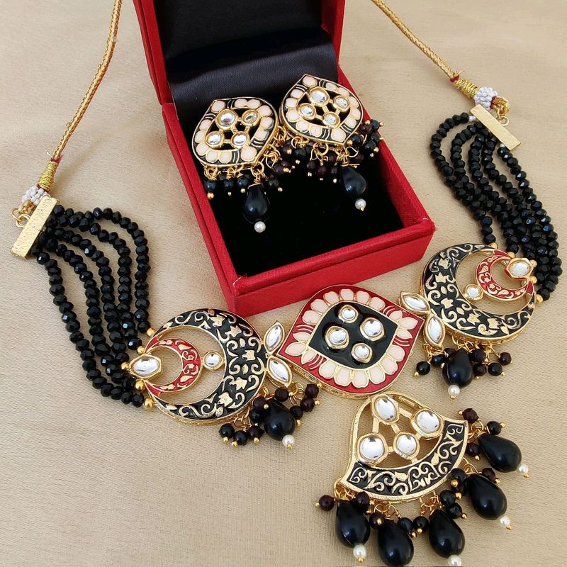 Beautifully Premium Quality Kundan Choker Set And Earings