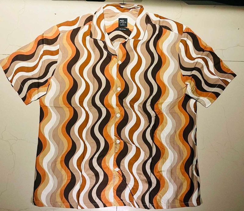 Retro Wave Pattern Shirt