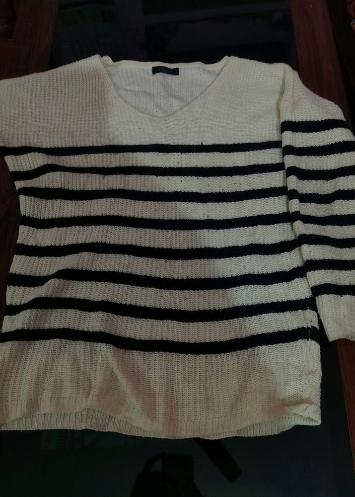 Cute V Neck Sweatshirt