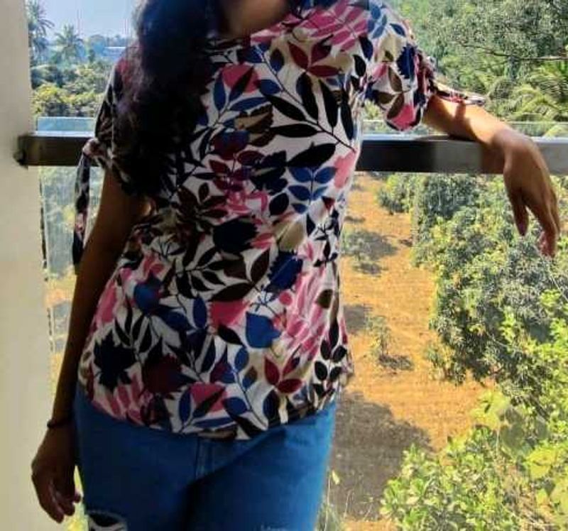 Floral Print Tie Sleeve Top ❤️😍😍