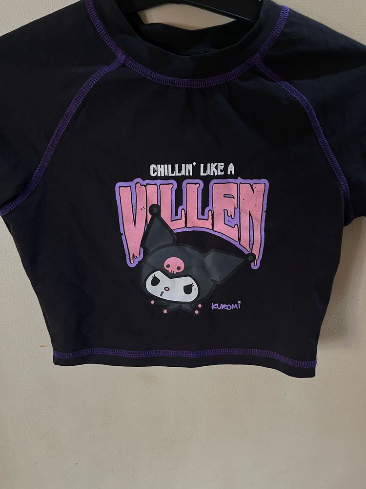 Kuromi Chillin&#39; Cropped Baby Tee