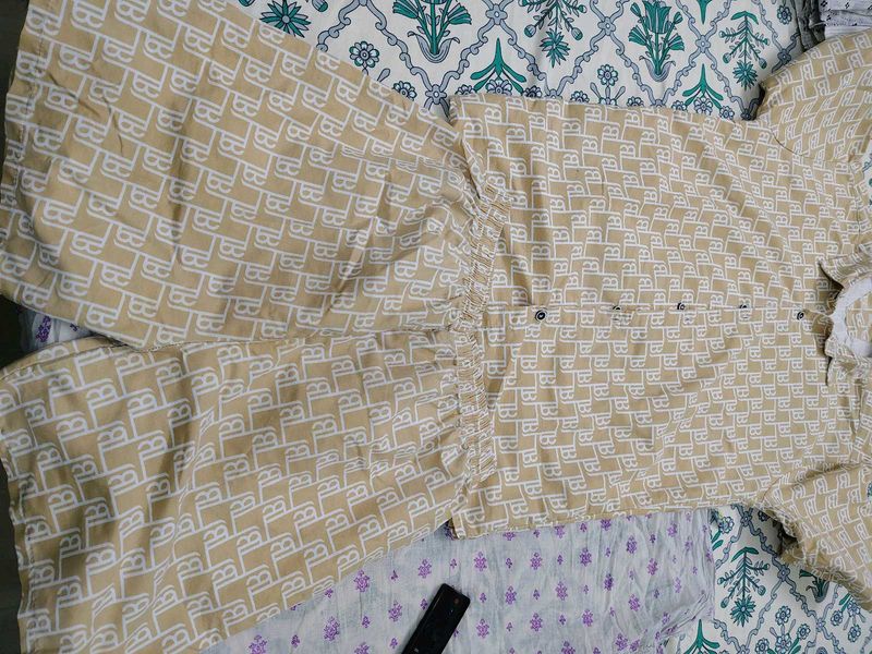 Cute co ord Set with shorts men and women both wea