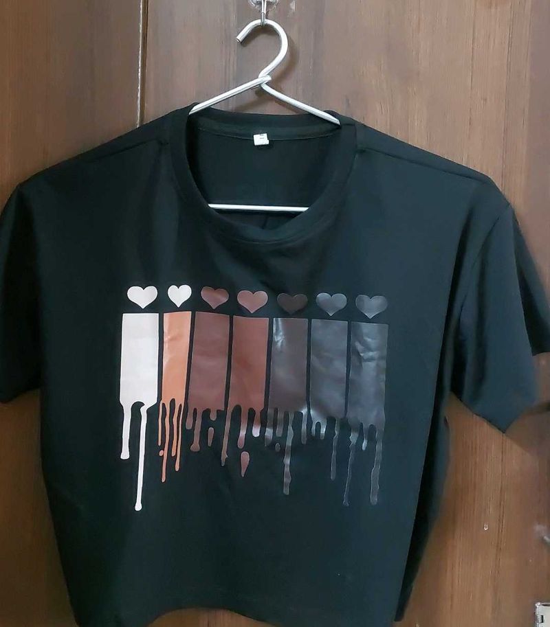 Graphic Print Black T-shirt with shades of brown h