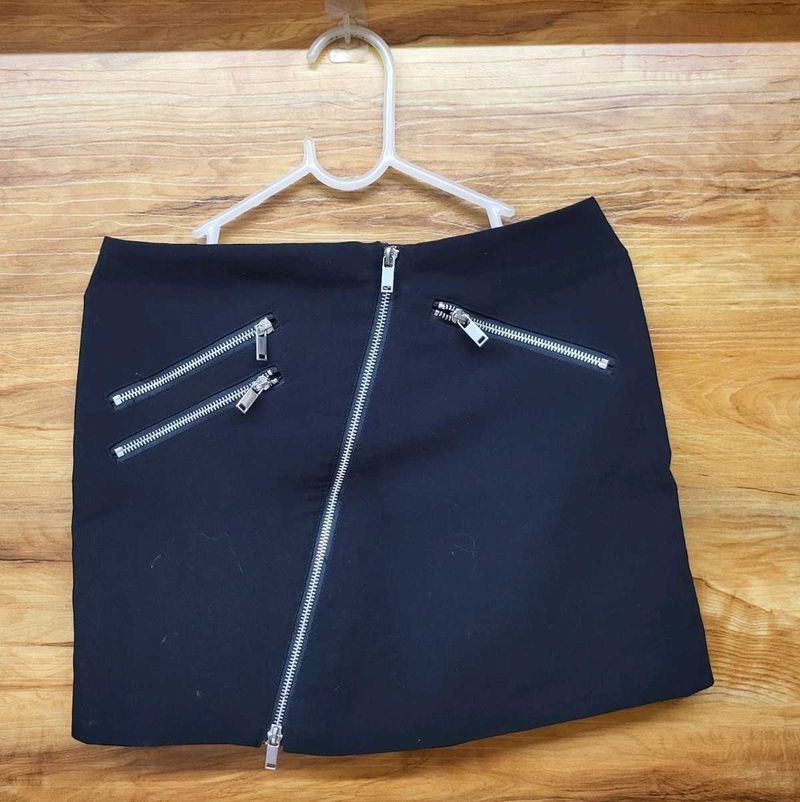 H&amp;M Black Zipper Mini Skirt
