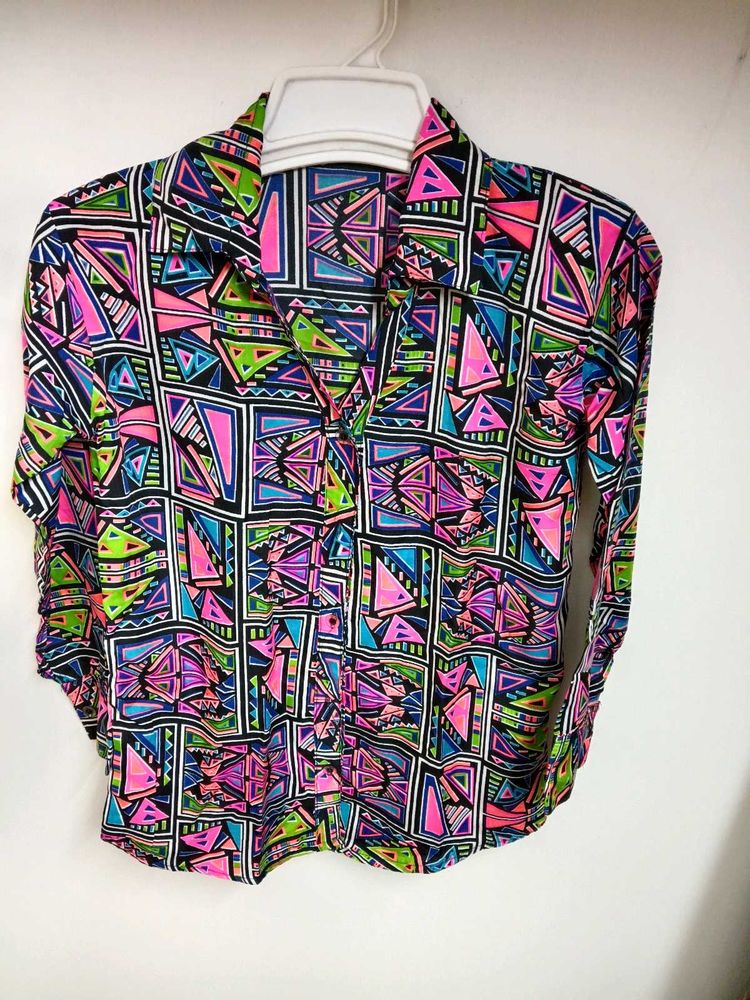 Women&#39;s classic shirt