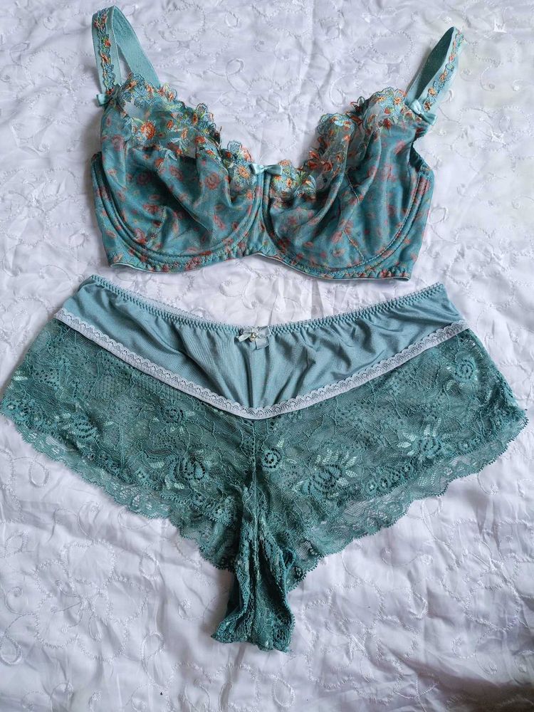 Floral Bra &amp; Panty Set