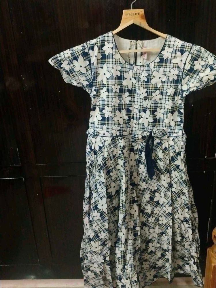 Black And White Flower Printed Dress