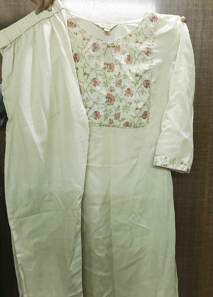 Anouk Kurta Set with Grand print dupatta