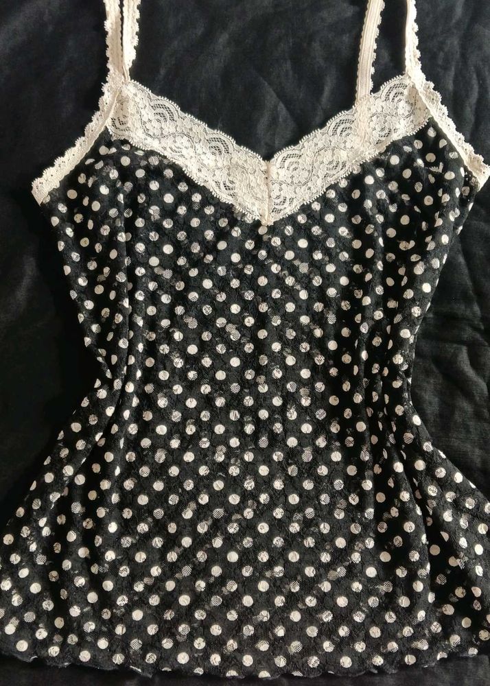 Y2K dotted lace camisole top 🖤🎀