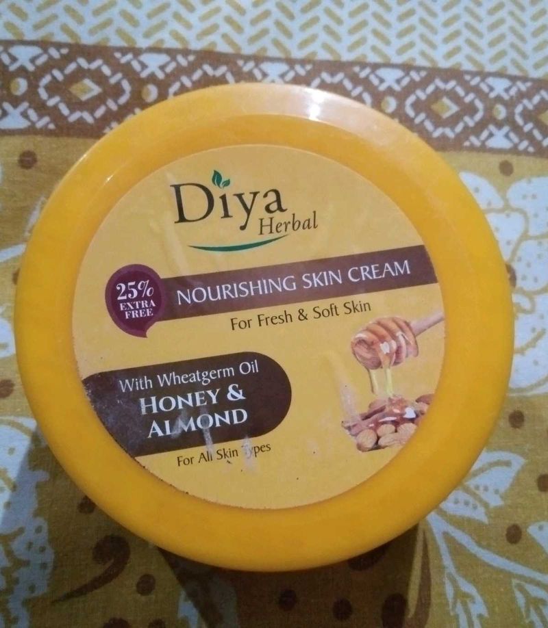 Diya Herbal Nourishing Skin Cream