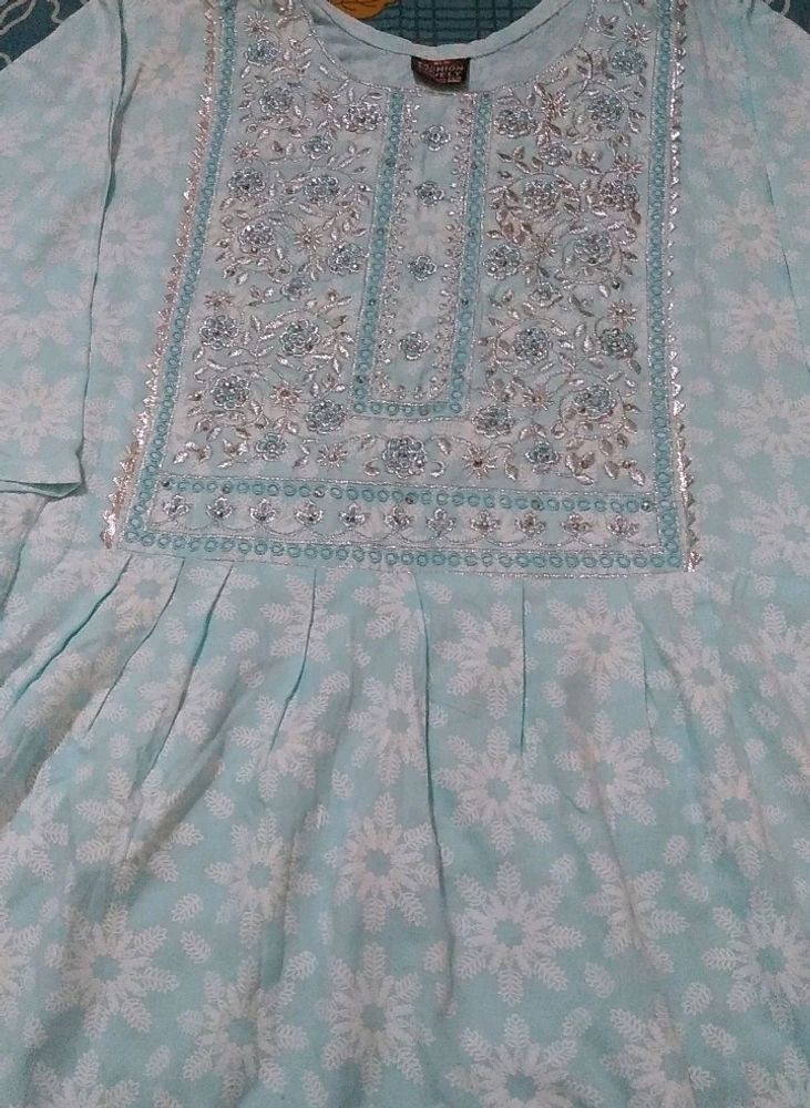 Naira Set.