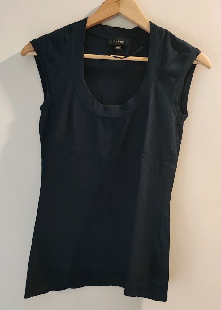 Basic Tee With Mega Sleeves. Size 30-36