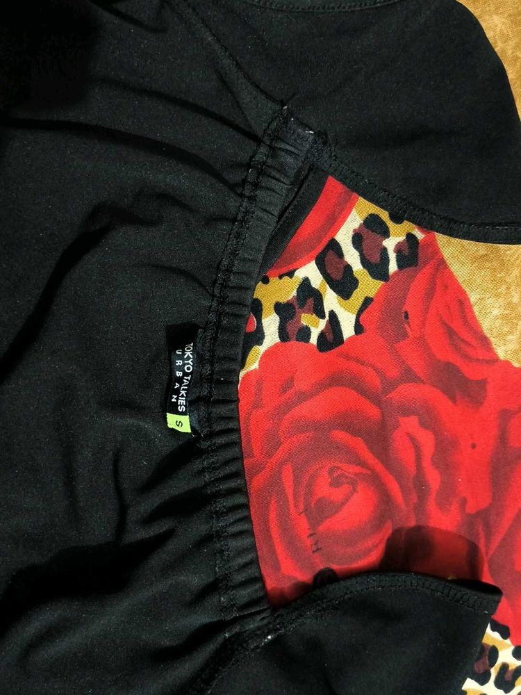 Tokyo Talkies Black Top - Size S