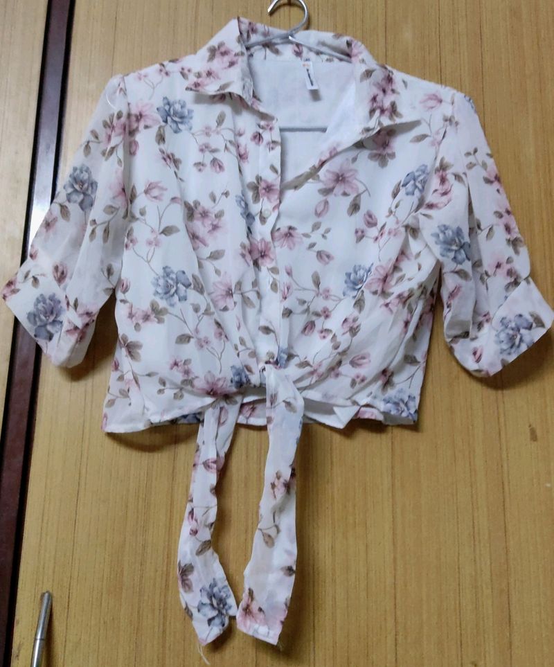 FLORAL CROPPED SHIRT