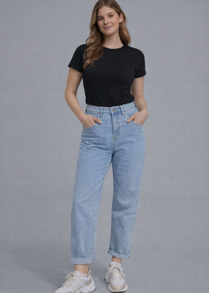 Light Wash Mom Jeans