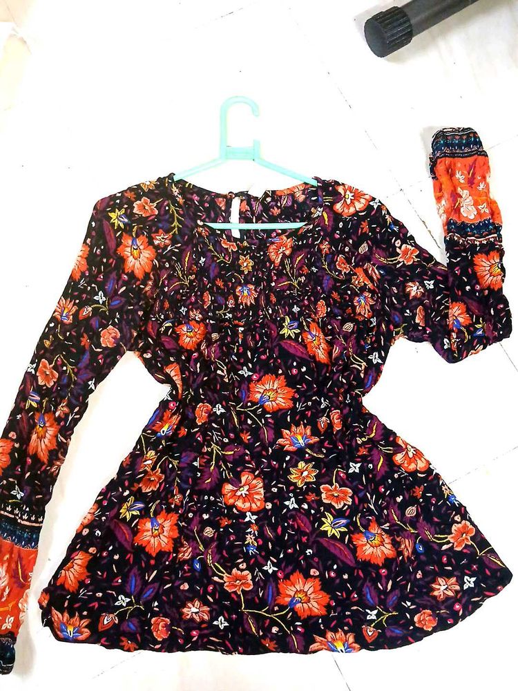 Floral Print Long Sleeve Top