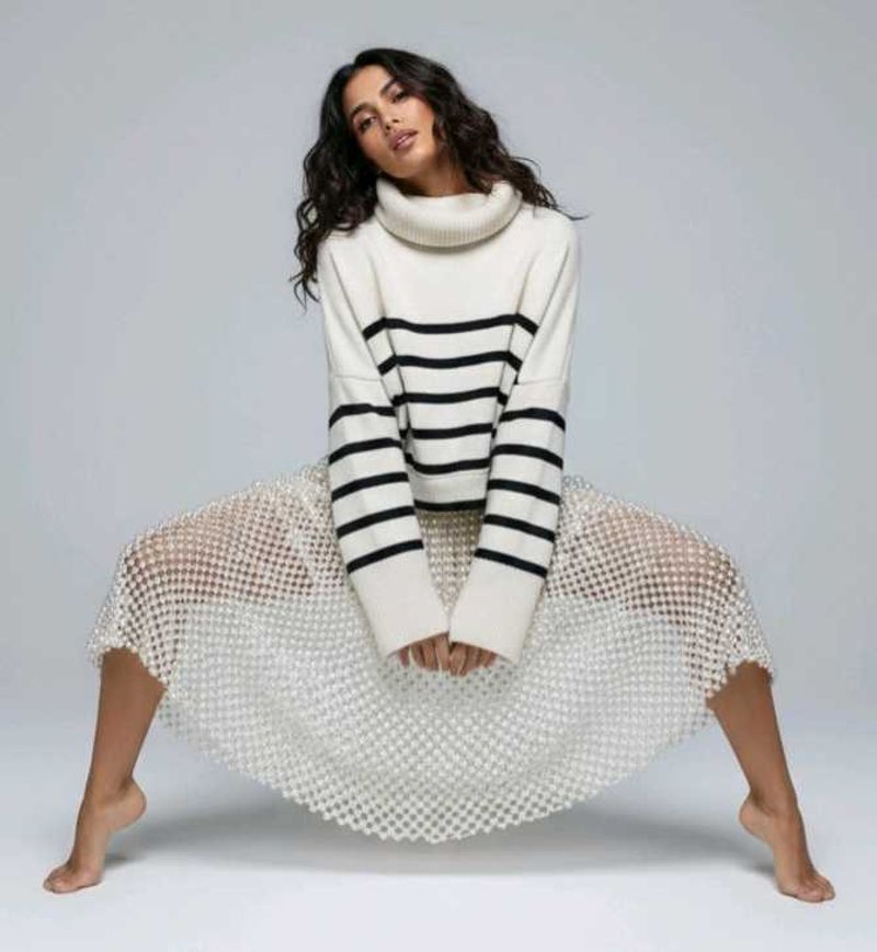 BERSHKA Turtleneck Cropped Sweater