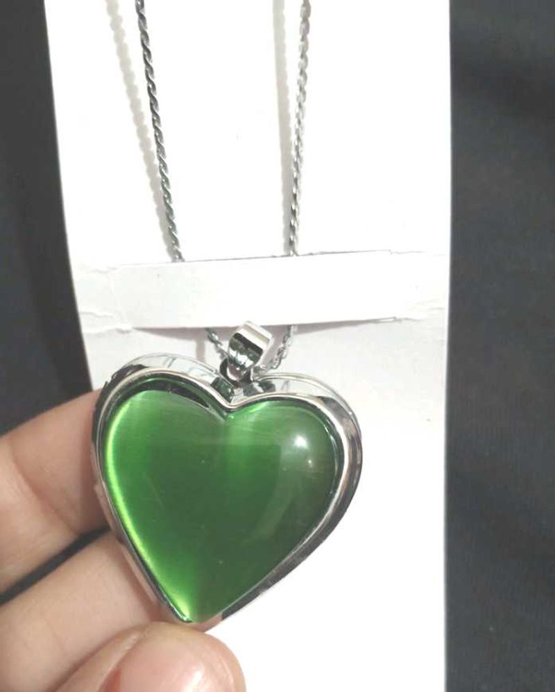 Green Open Heart Necklace. U Can Fit Photo Inside