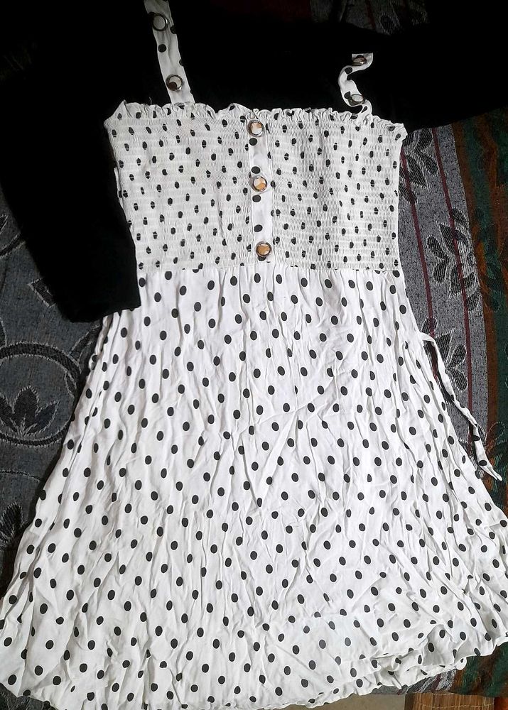 Polka Dot Sundress With A Free Gift 🎁 😌