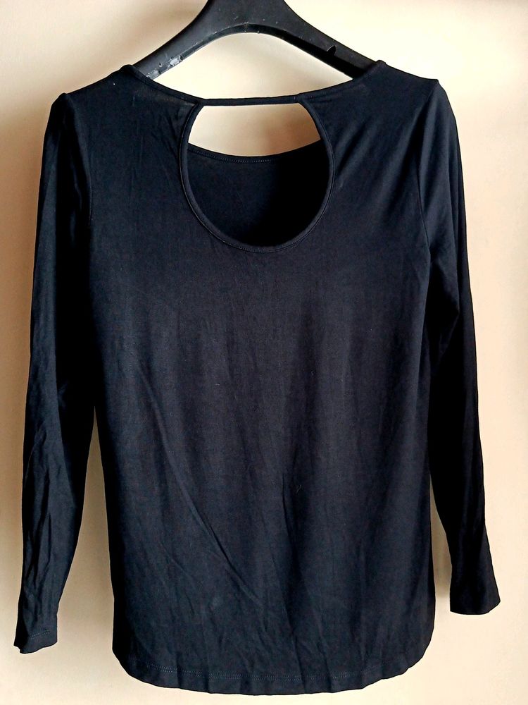 Black Solid Women&#39;s Top