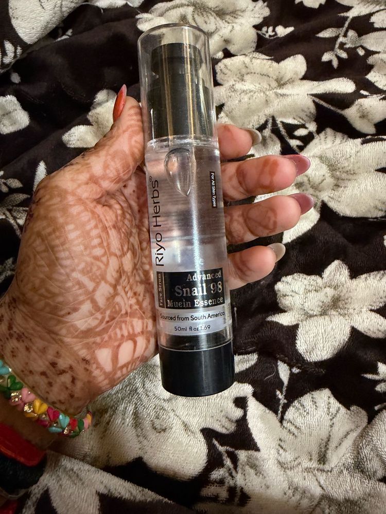 Riyo Herbs Snail Essence