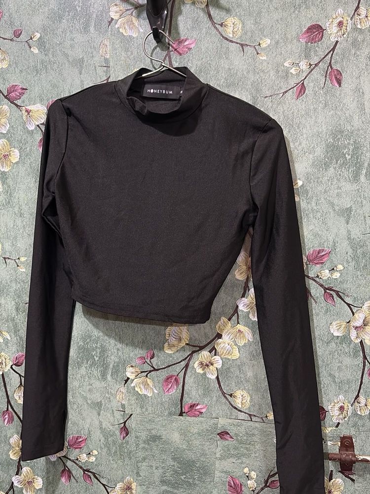 Black Long Sleeve Crop Top