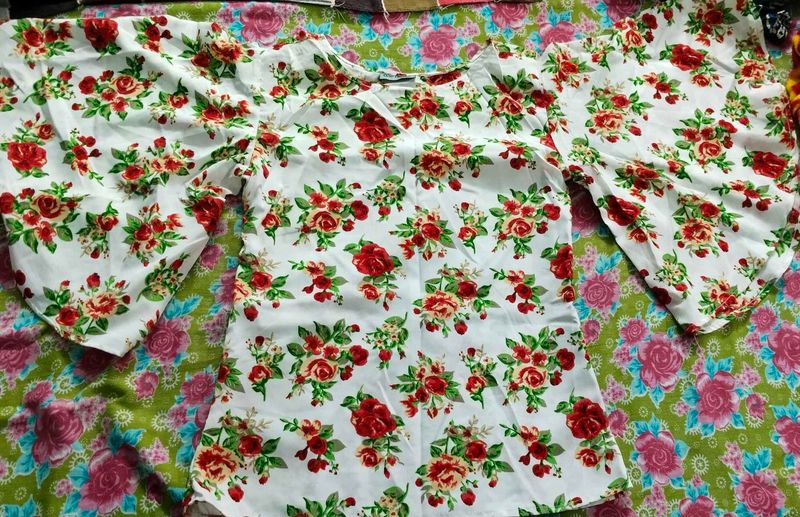 Stylish Floral Bell-sleeve Off White To