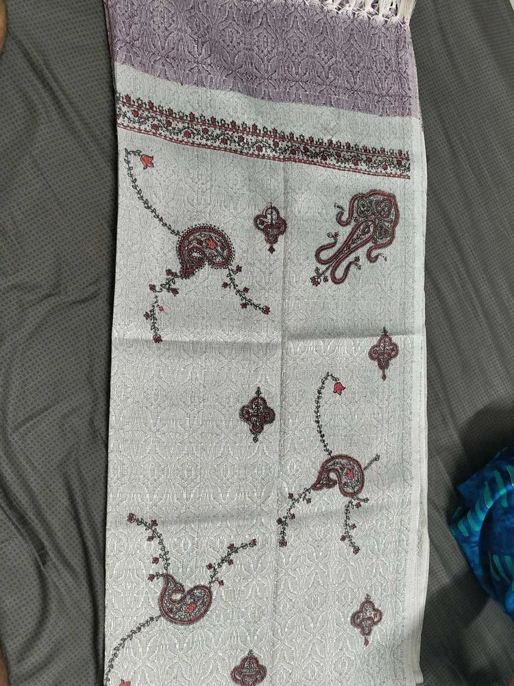 Elegant Paisley Shall