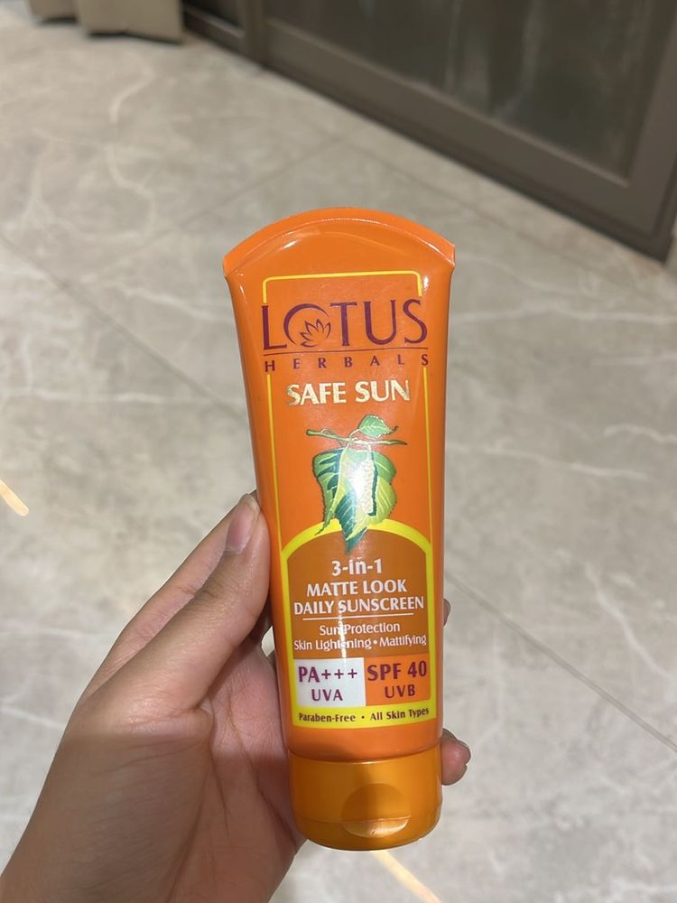 Lotus Herbal Sunscreen