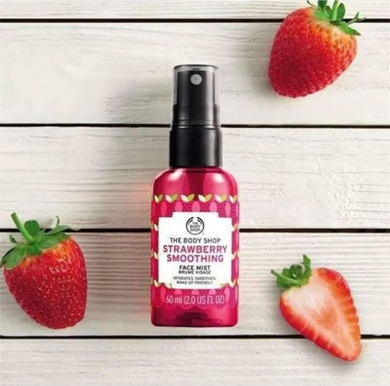 THE BODY SHOP STRAWBERRY SMOOTHING FACE MIST