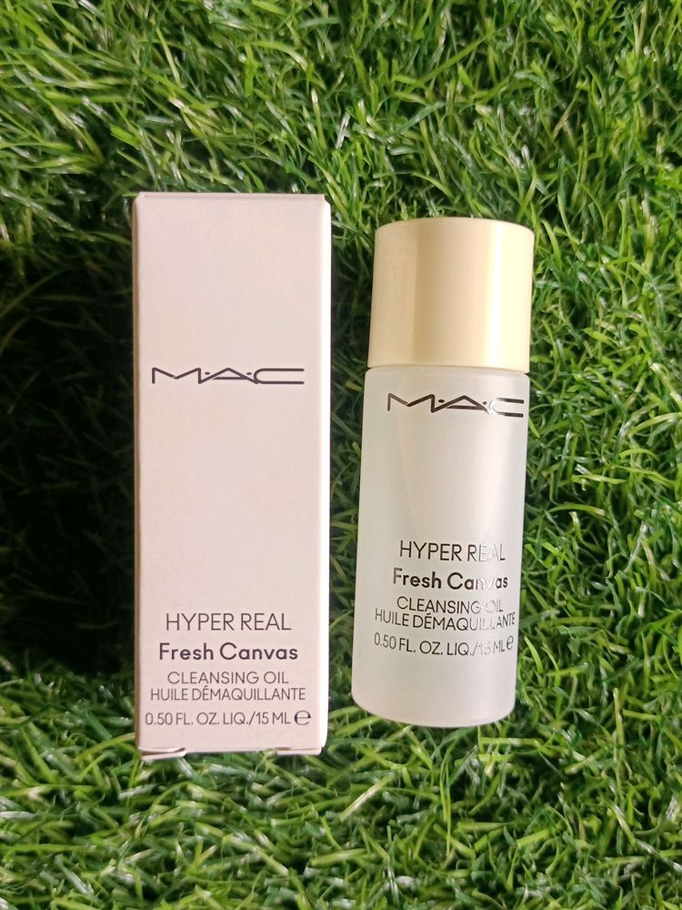 Mac Hyper Real Fresh Canvas Cleansing Oil