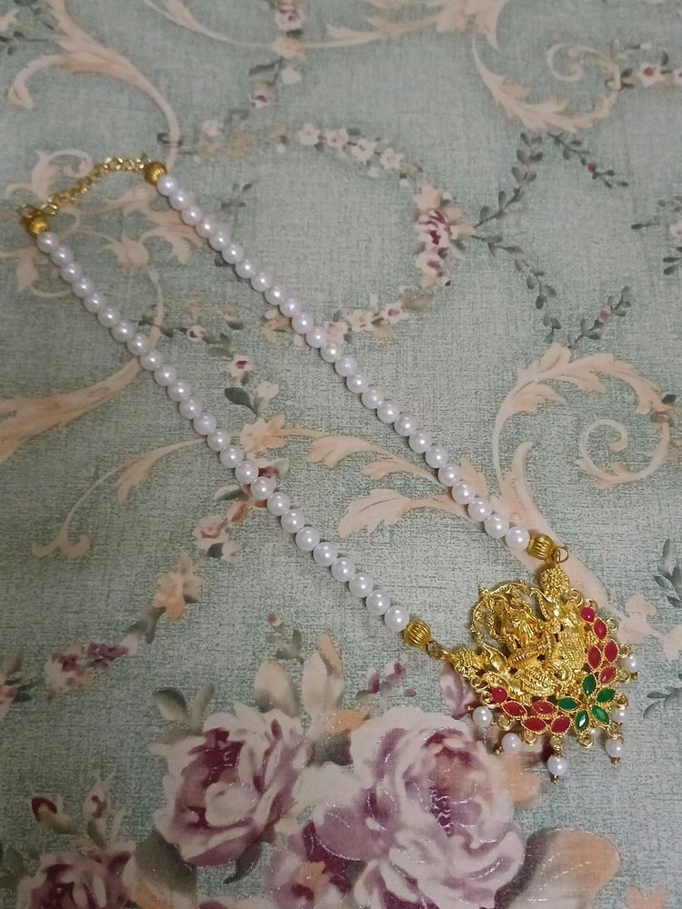 PEARL NECKLACE