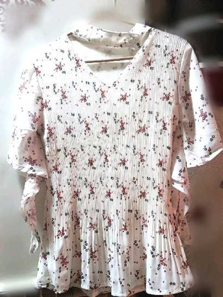 Floral Print V-Neck Top