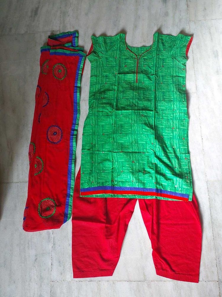 Kurta Set With Duppata