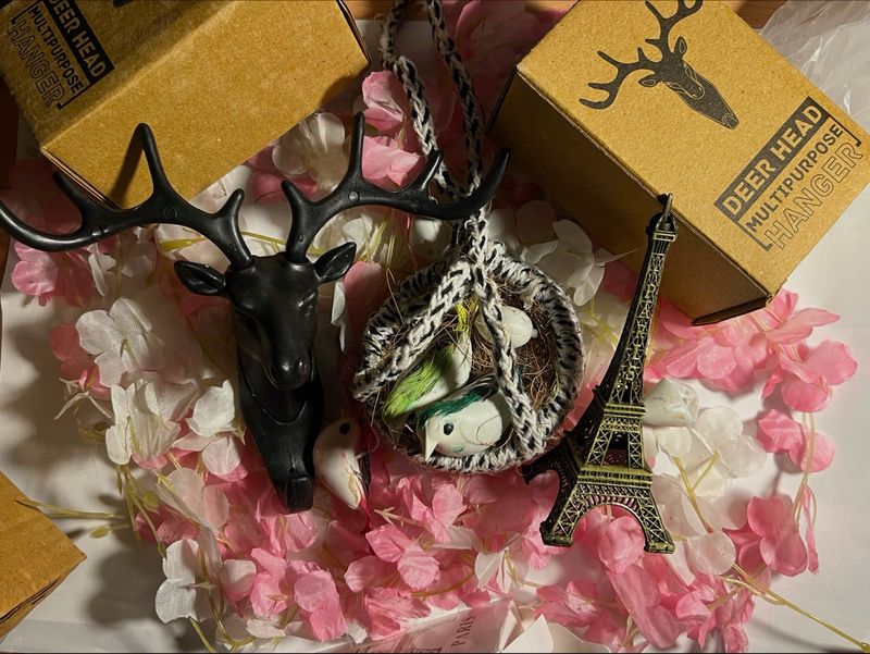 2 Dearhead Hangers &amp; Eiffel Tower, birds Nest Deco